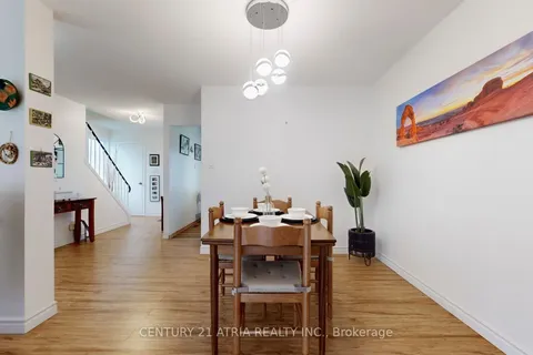 326 Cliffwood Road, Toronto, ON M2H 2E5