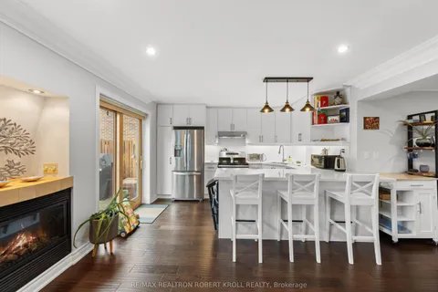 37 Johnston Avenue, Toronto, ON M2N 1G9