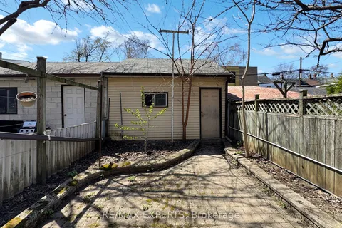 134 Brunswick Avenue, Toronto, ON M5S 2M2