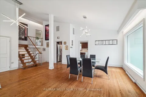 40 Arlstan Drive, Toronto, ON M3H 4V9