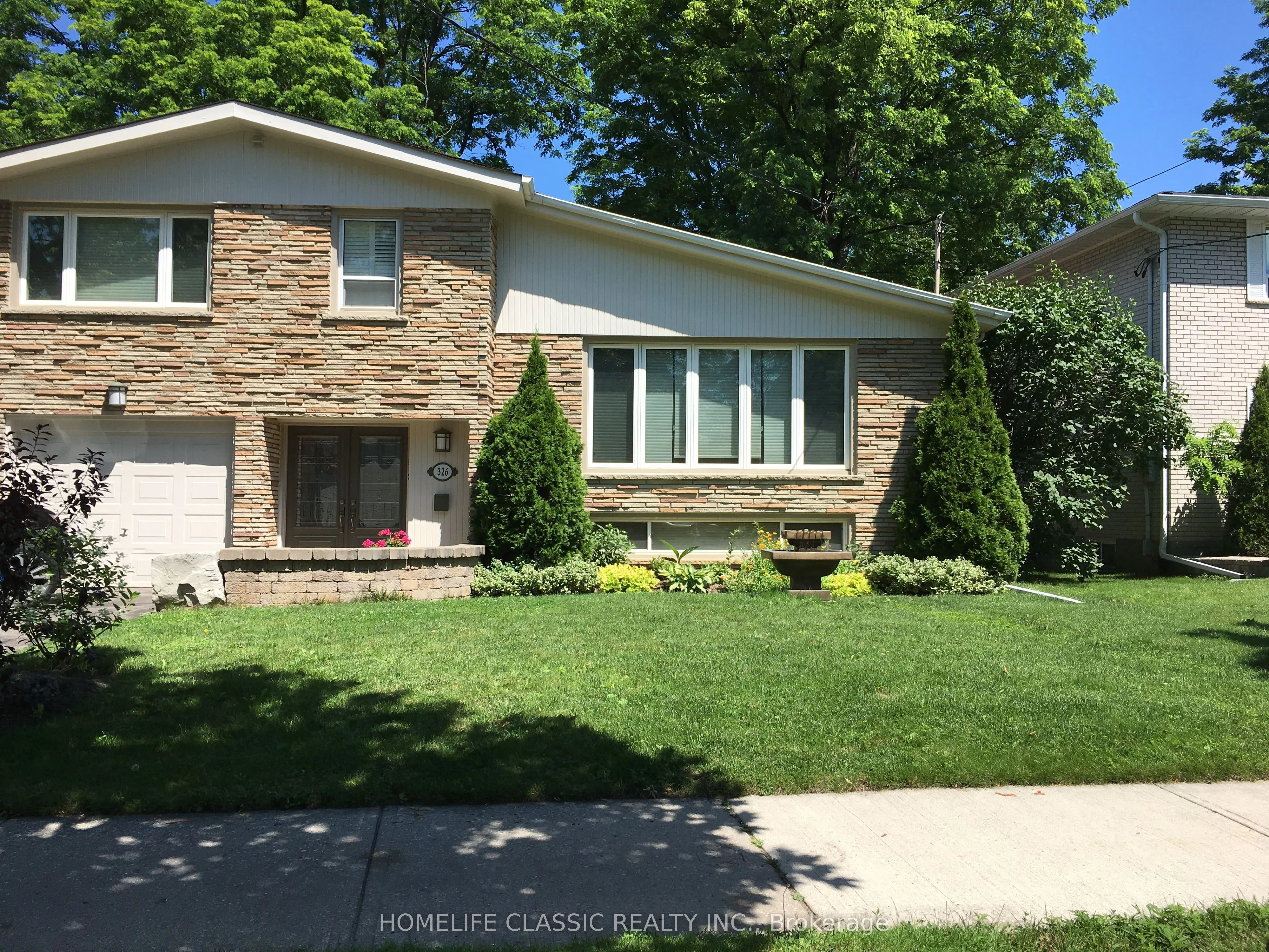 326 Pleasant Avenue, Toronto, ON M2R 2R4