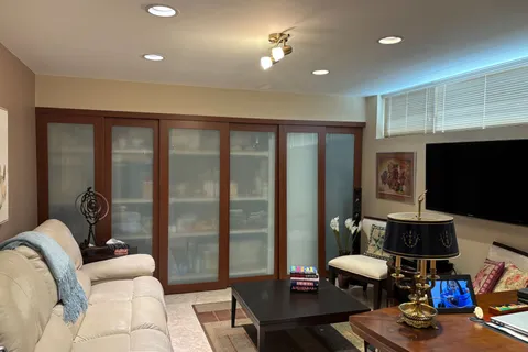 326 Pleasant Avenue, Toronto, ON M2R 2R4