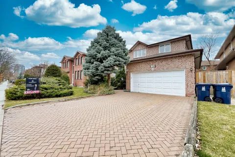 150 Holmes Avenue, Toronto, ON M2N 4M6