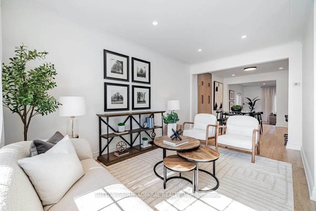 248 Sandringham Drive, Toronto, ON M3H 1G3