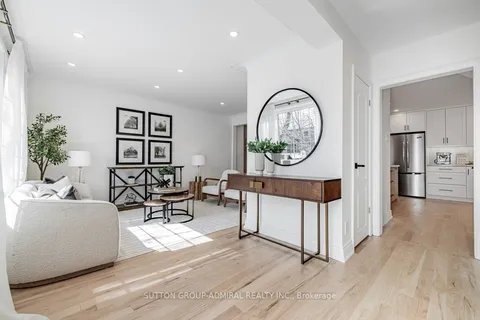 248 Sandringham Drive, Toronto, ON M3H 1G3