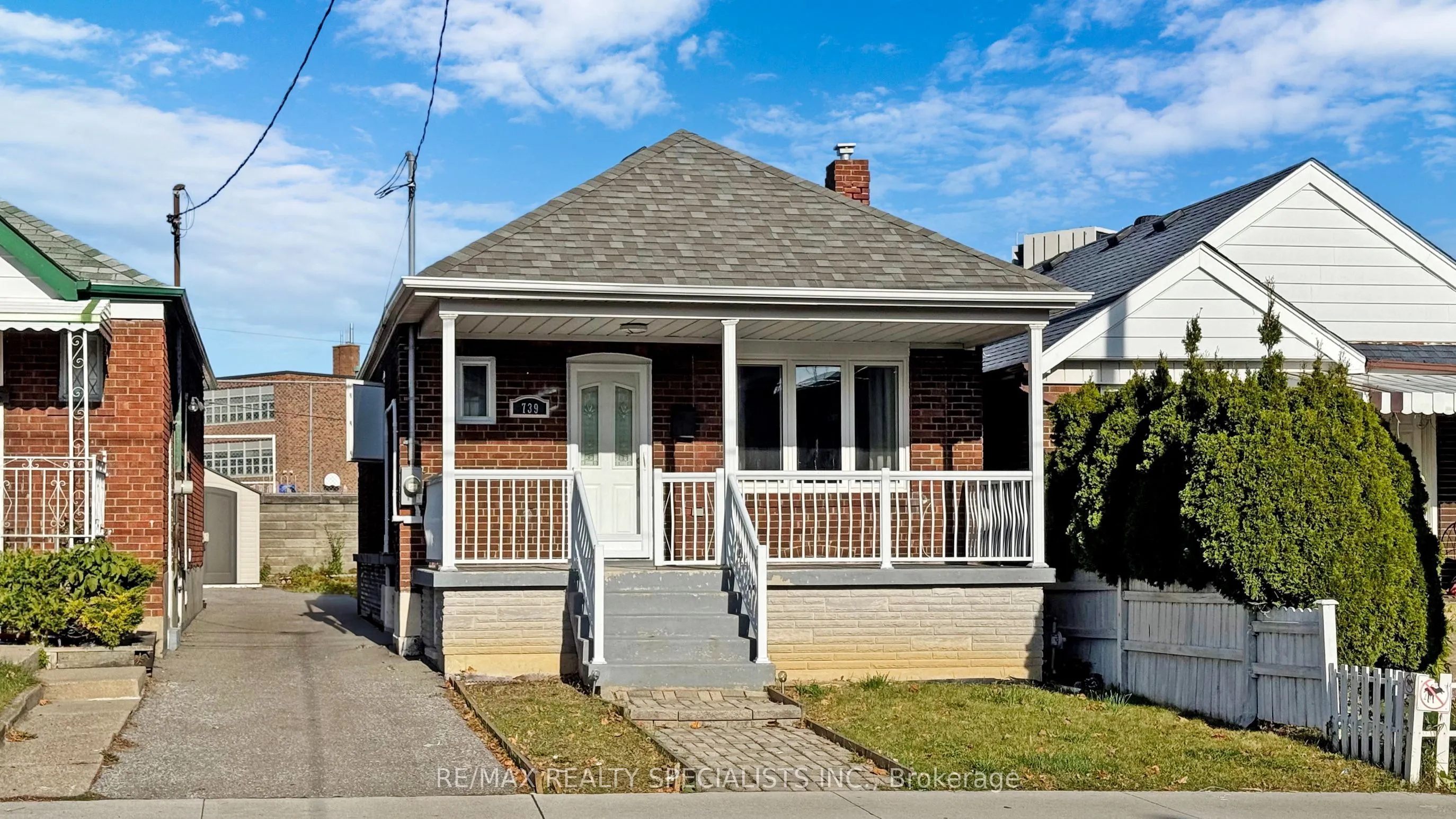 739 Vaughan Road, Toronto, ON M6E 2Z2