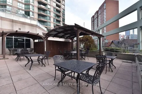 38 Elm Street, Toronto, ON M5G 2K5