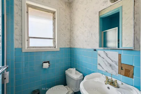 330 Homewood Avenue, Toronto, ON M2R 2N8