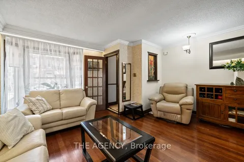 111 Seaton Street, Toronto, ON M5A 2T2