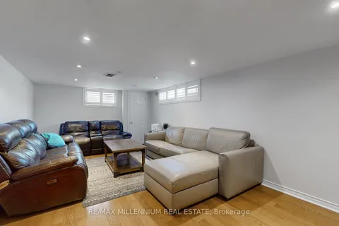 341 Moore Park Avenue, Toronto, ON M2R 2R5