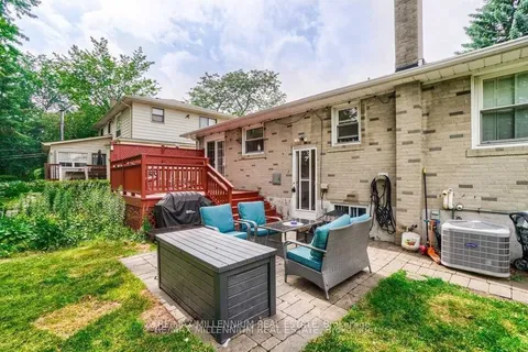 341 Moore Park Avenue, Toronto, ON M2R 2R5