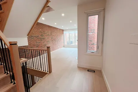 64 Birch Avenue, Toronto, ON M4V 1C8