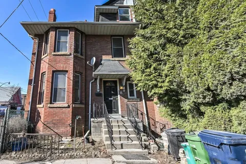 18 Barton Avenue, Toronto, ON M5R 1G8