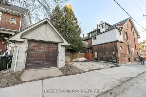 18 Barton Avenue, Toronto, ON M5R 1G8