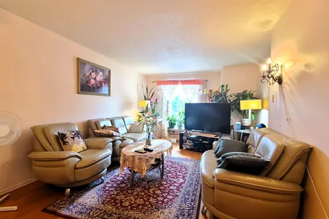 20 Henry Welsh Drive, Toronto, ON M2R 3P4