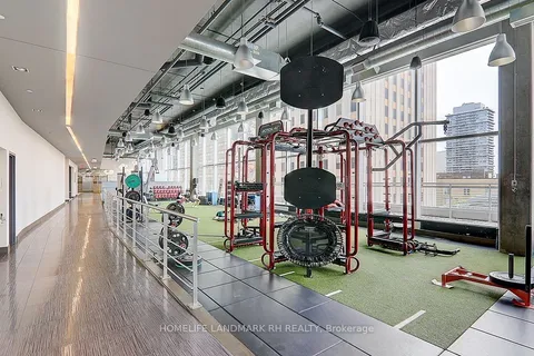 386 Yonge Street, Toronto, ON M5B 0A5