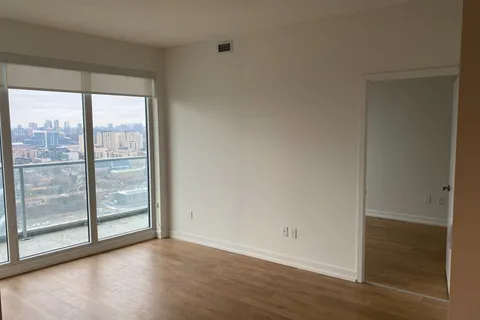 117 Mcmahon Drive, Toronto, ON M2K 0E4