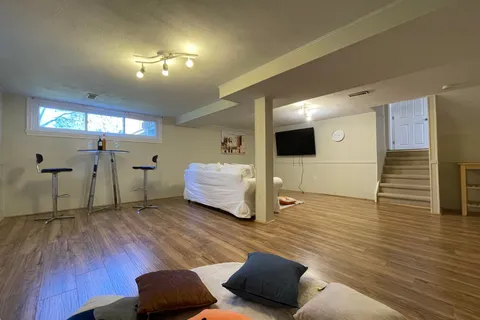 116 Betty Ann Drive, Toronto, ON M2N 1X4