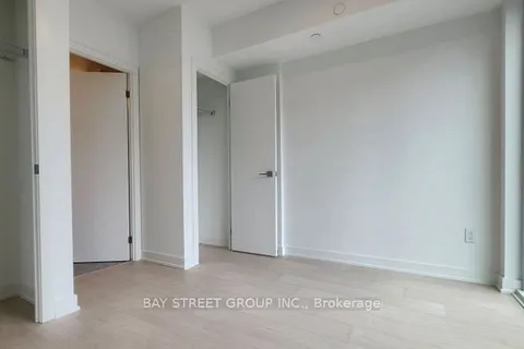 252 Church Street, Toronto, ON M5B 0E6