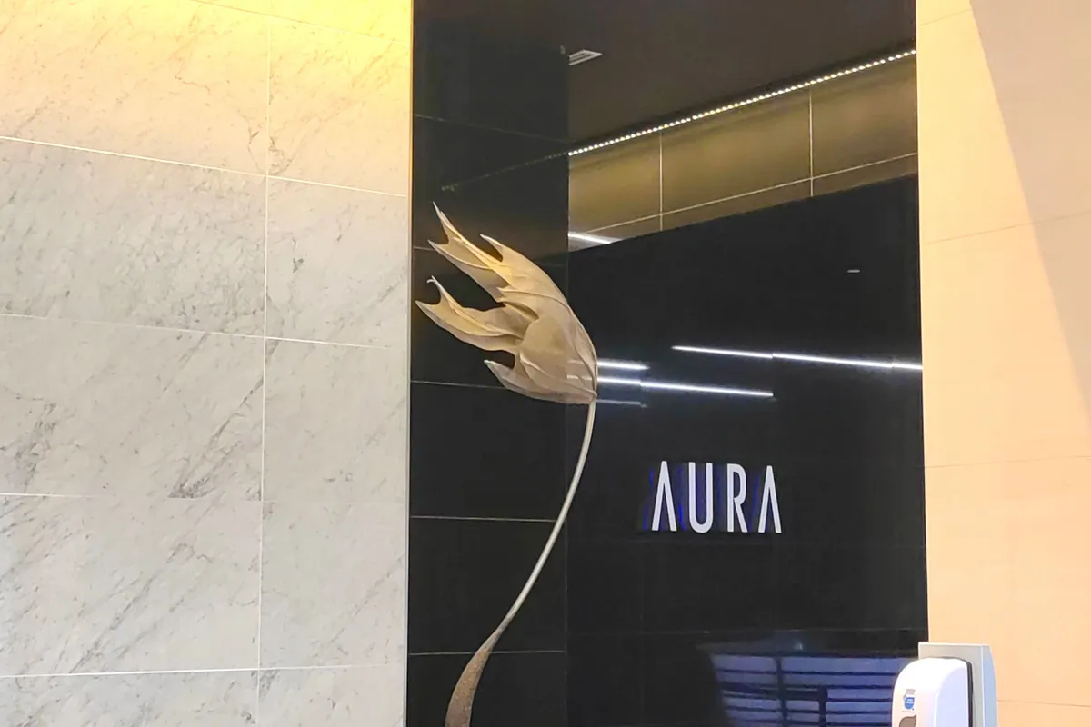 388 Yonge Street, ON M5B 0A4