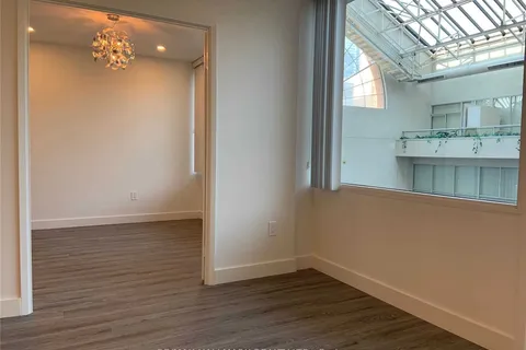 71 Front Street, Toronto, ON M5E 1T9
