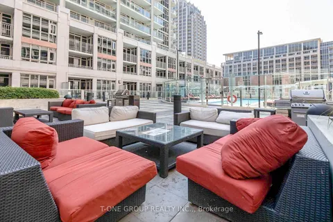 35 Bastion Street, Toronto, ON M5V 0C2
