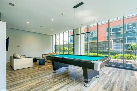 33 Charles Street, Toronto, ON M4Y 1R9