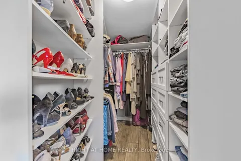 164 Jenny Wren Way, Toronto, ON M2H 2Z2