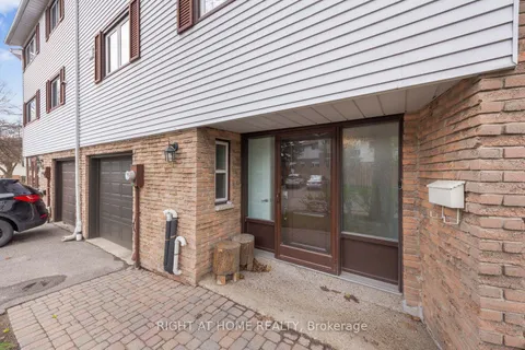164 Jenny Wren Way, Toronto, ON M2H 2Z2