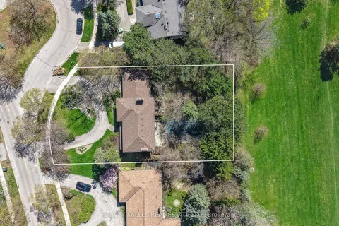 38 Fifeshire Road, Toronto, ON M2L 2G6