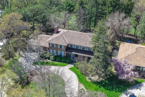38 Fifeshire Road, Toronto, ON M2L 2G6