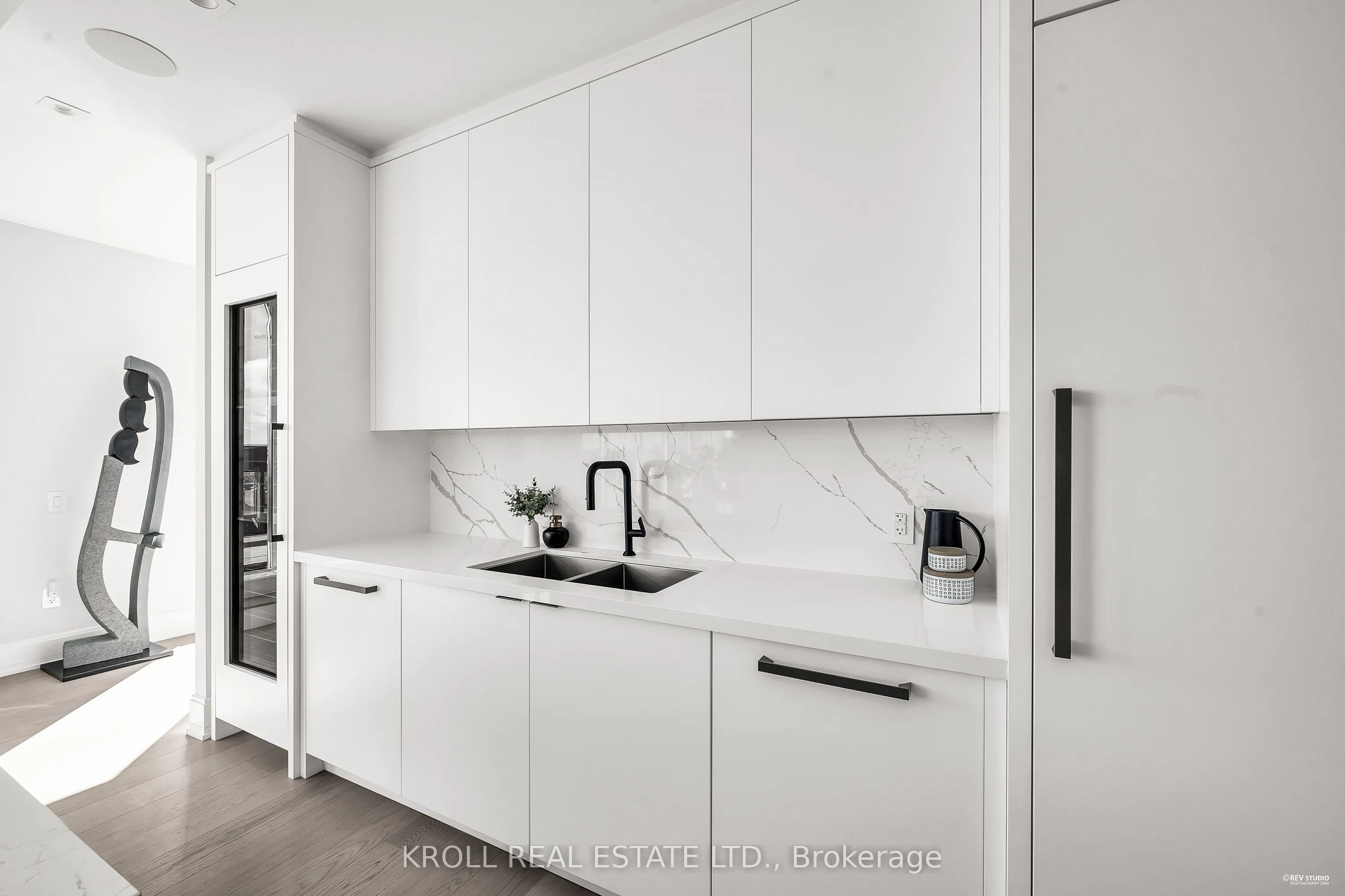 355 Bedford Park Avenue, Toronto, ON M5M 0B2