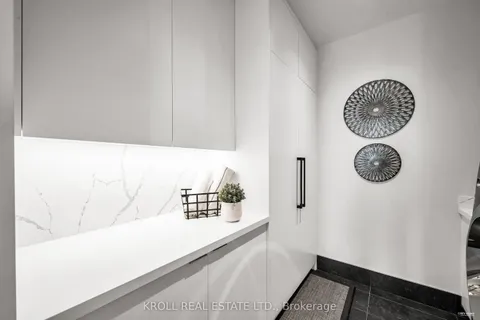355 Bedford Park Avenue, Toronto, ON M5M 0B2
