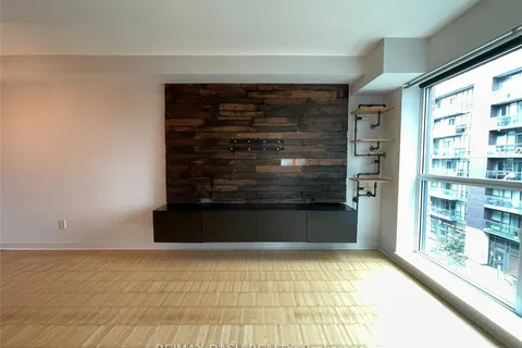 1169 Queen Street, Toronto, ON M6J 0A4