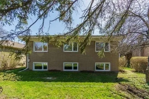 12 Lacewood Crescent, Toronto, ON M3A 2Z4