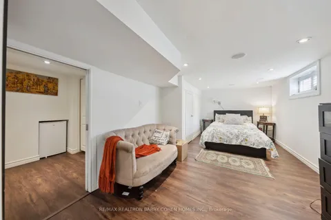 234 Heath Street, Toronto, ON M4T 1S9