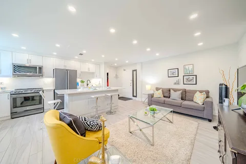 219 Wilson Avenue, ON M5M 3B2