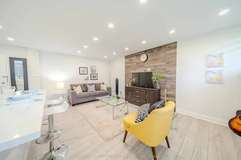 219 Wilson Avenue, ON M5M 3B2