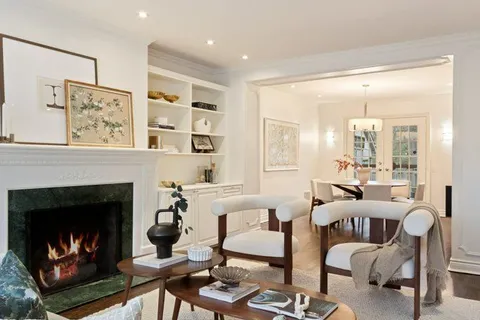 180 Moore Avenue, Toronto, ON M4T 1V8