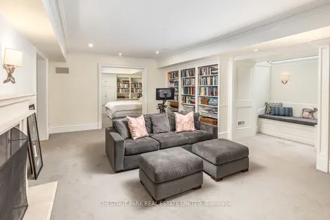 45 South Drive, Toronto, ON M4W 1R3