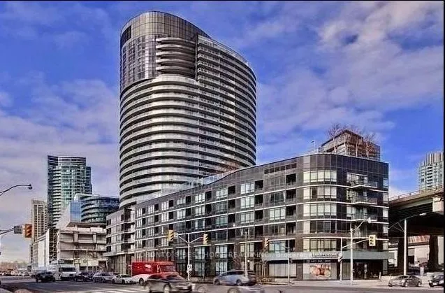 428 Lake Shore Boulevard, Toronto, ON M5V 2V9
