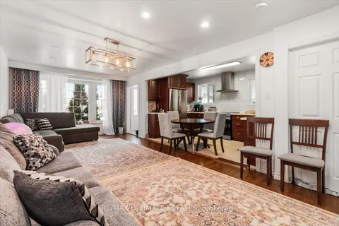 16 Cresthaven Drive, Toronto, ON M2H 1L7