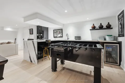 62 Maple Avenue, Toronto, ON M4W 2T7