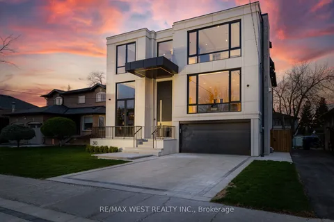 310 Patricia Avenue, Toronto, ON M2R 2M5