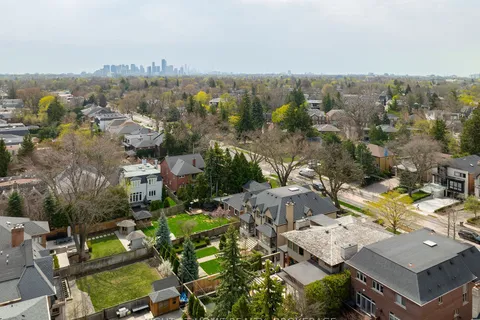 179 Yonge Boulevard, ON M5M 3H5