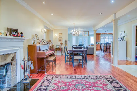 129 Imperial Street, Toronto, ON M5P 1C7