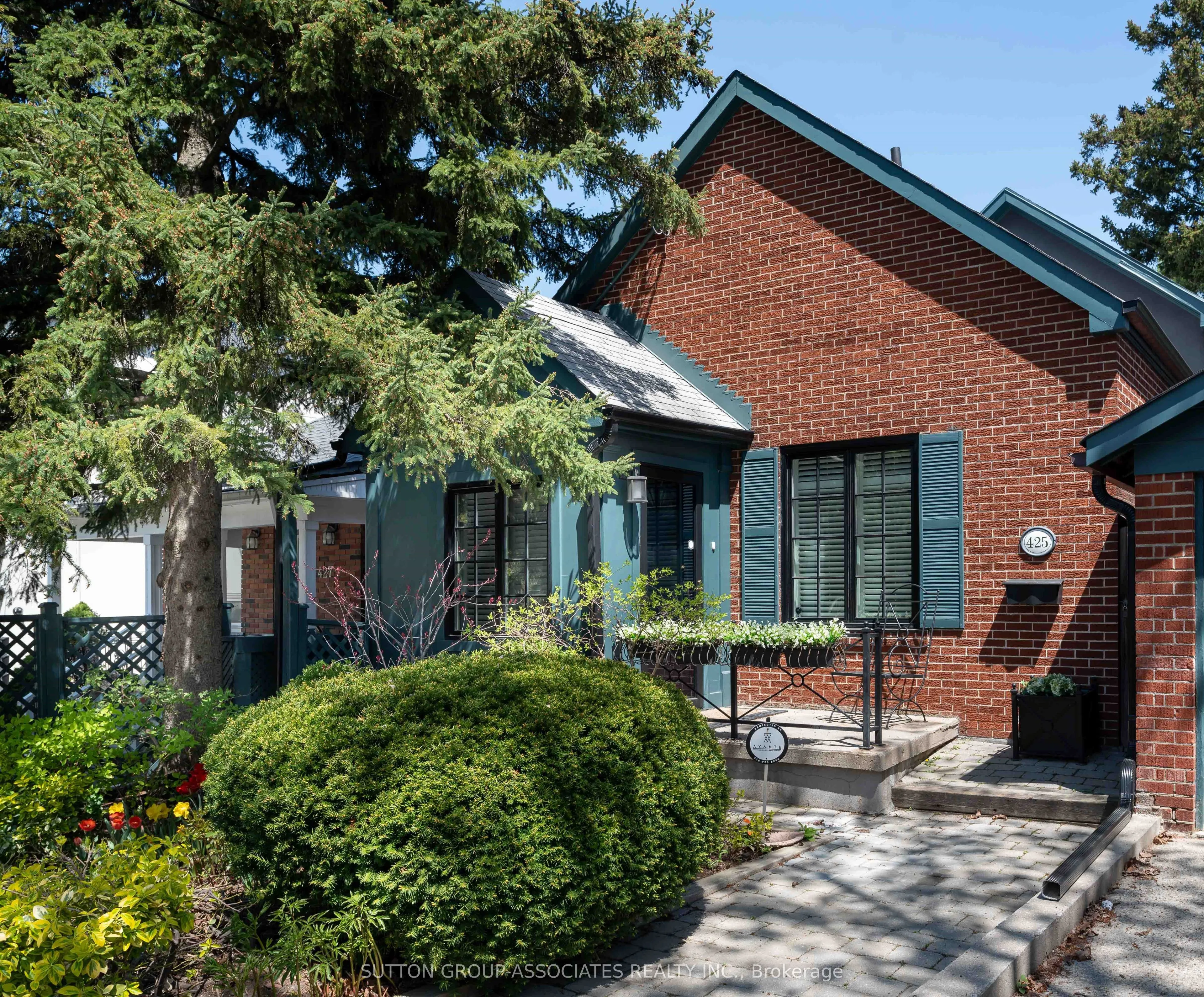 425 Arlington Avenue, Toronto, ON M6C 3A4