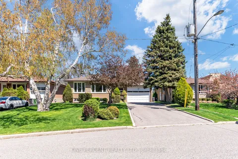 9 Geraldton Crescent, Toronto, ON M2J 2R5