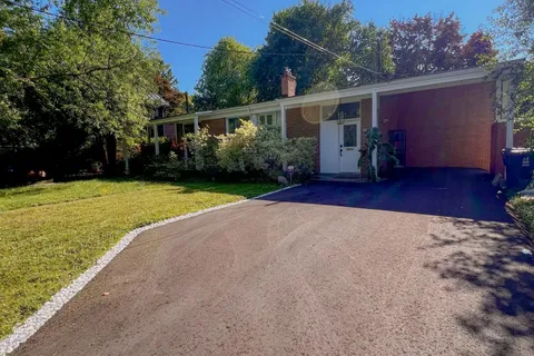 178 Three Valleys Drive, Toronto, ON M3A 3L8