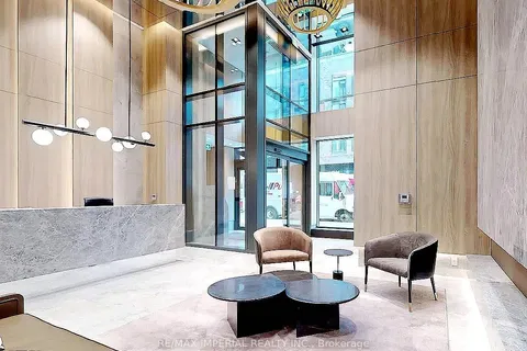 252 Church Street, Toronto, ON M5B 1Z2